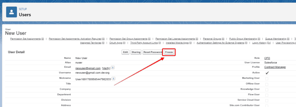 Screenshot of a Salesforce user profile with the 'Freeeze' button highlighted.